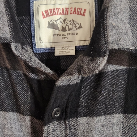 American Eagle Black Buffalo Check Flannel Size Medium - Picture 3 of 3